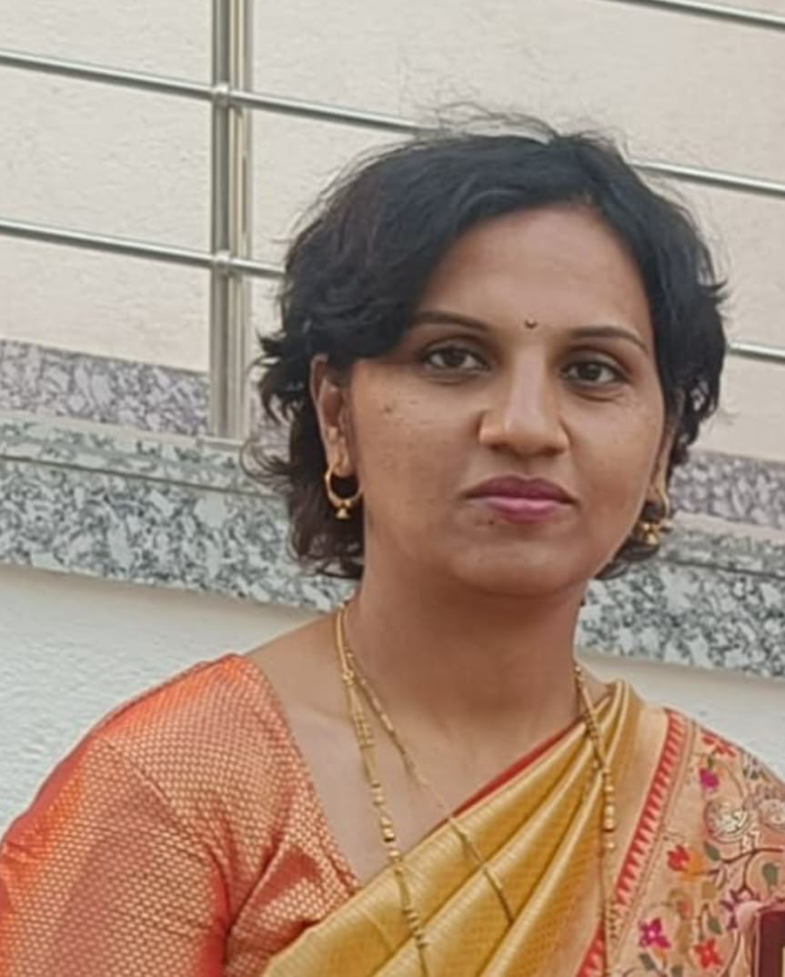 डॉ. वर्षा फडोळ फोटो